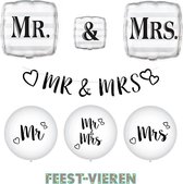 Mr. & Mrs. Bruiloft versiering pakket ballonnen en letterslinger XL