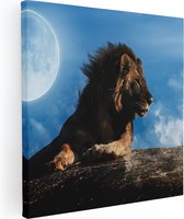 Artaza Canvas Schilderij Leeuw Tijdens Volle Maan - 70x70 - Foto Op Canvas - Canvas Print