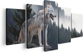 Artaza Canvas Schilderij Vijfluik Grijze Wolf In De Bossen  - 100x50 - Foto Op Canvas - Canvas Print