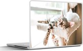 Laptop sticker - 13.3 inch - Slapende katten op een krabpaal - 31x22,5cm - Laptopstickers - Laptop skin - Cover