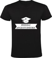 Hoera afgestudeerd Heren t-shirt  | geslaagd