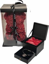 Flowerbox square met Swarovski Silverplated Roze Swarovski hart ketting en Rose Bear Dark Red – Giftbox vrouwen – Valentijn – Moederdag cadeau - kado