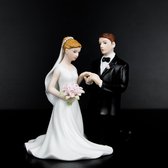 Porceleinen Bruidstaartdecoratie - Geknield 13 cm - bruiloft taarttopper figuurtjes