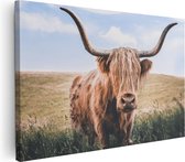 Artaza Canvas Schilderij Schotse Hooglander Koe In De Wei - 90x60 - Foto Op Canvas - Canvas Print - Muurdecoratie