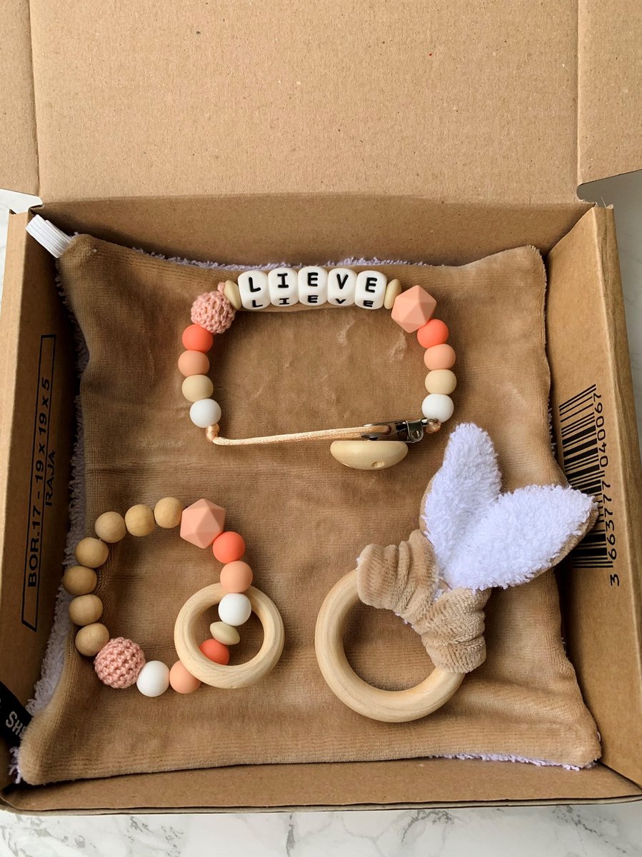 Goedkoopste Giftset babypakket - peach - gepersonaliseerd - verschillende maten