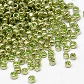 rocailles glas 12/0, licht groen electroplate, 1,5 - 2mm, ongeveer 3380 stuks