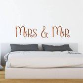 Muursticker Mrs & Mr -  Bruin -  120 x 26 cm  -  slaapkamer  engelse teksten  alle - Muursticker4Sale