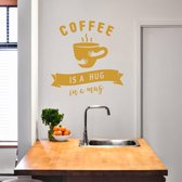 Muursticker Coffee Is A Hug In A Mug -  Goud -  96 x 100 cm  -  alle muurstickers  keuken  engelse teksten - Muursticker4Sale