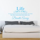 Muursticker Life Is Not Measured -  Lichtblauw -  80 x 44 cm  -  slaapkamer  alle  woonkamer - Muursticker4Sale