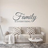 Muursticker Family Is Everything - Donkergrijs - 120 x 50 cm - engelse teksten woonkamer