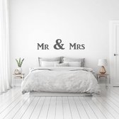 Muursticker Mr & Mrs - Donkergrijs - 80 x 18 cm - slaapkamer