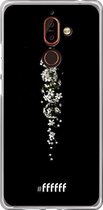 Nokia 7 Plus Hoesje Transparant TPU Case - White flowers in the dark #ffffff