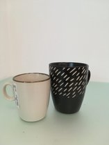 2 mokken - zwart en wit
