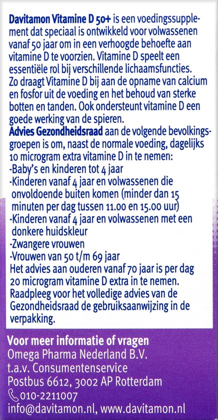 Davitamon Vitamine D 50+ verpakking achterkant met tekst.