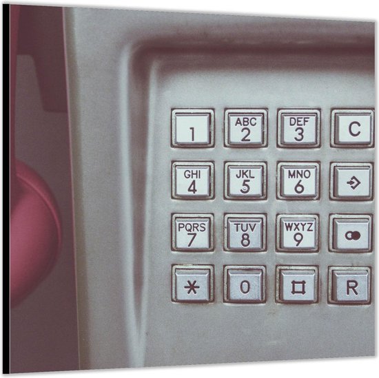 Dibond –Oude Telefoon met Roze Hoorn– 50x50 Foto op Aluminium (Wanddecoratie van metaal)