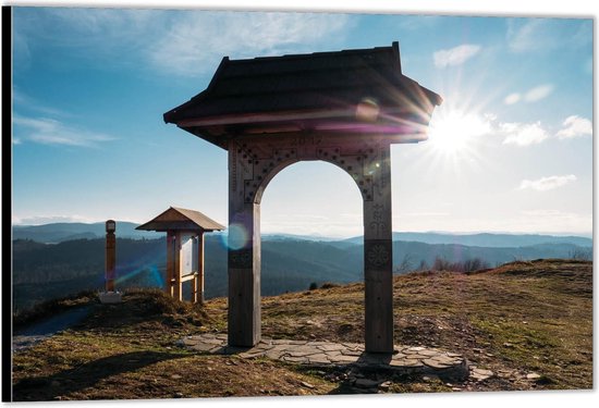 Dibond –Gazebo op Berg met Zon– 60x40 Foto op Aluminium (Wanddecoratie van metaal)