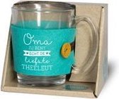 Theeglas - Oma jij bent echt de liefste theeleut - Gevuld met verpakte toffees - Voorzien van een zijden lint met de tekst "Speciaal voor jou" In cadeauverpakking met gekleurd lint