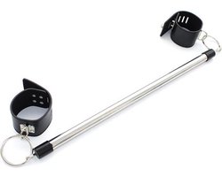 Spreader bar / spreidstang met enkelboeien van PU leer