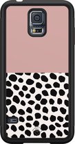 Casimoda® hoesje - Geschikt voor Samsung Galaxy S5 - Stippen roze - Zwart TPU Backcover - Gestipt - Roze
