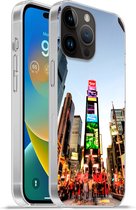 Geschikt voorApple Iphone 14 Pro - Softcase hoesje - New York - Nacht - Plein - Siliconen Telefoonhoesje