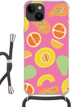 Geschikt voorApple Iphone 14 - Crossbody Case - Fruit - Patronen - Roze - Siliconen - Crossbody - Backcover met Koord - Telefoonhoesje met koord - Hoesje met touw