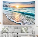 Tapisserie de coucher de soleil sur la mer, vagues s'écrasant sur une plage de sable. Au-dessus d'un canapé.
