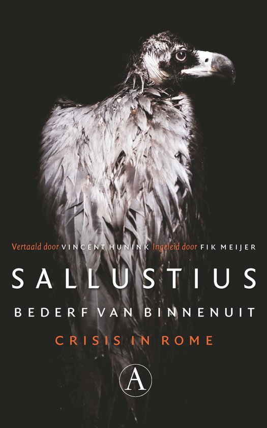 Boekomslag met een foto van een gier, getiteld Sallustius Bederf van Binnenuit.