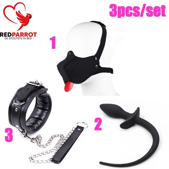 Drie delige set: Zwart masker met rode tong, zwarte halsband met ketting en zwarte staart buttplug.