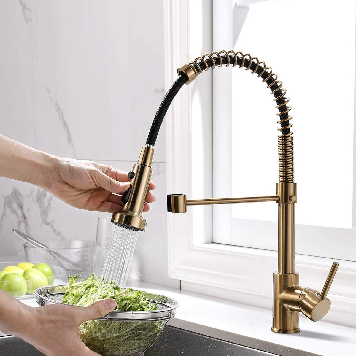 TIMACO waterkraan keuken zwart - 360 ° draaibaar met spiraalveer douche uittrekbaar Gastro Hogedruk keukenkraan gootsteen kraan