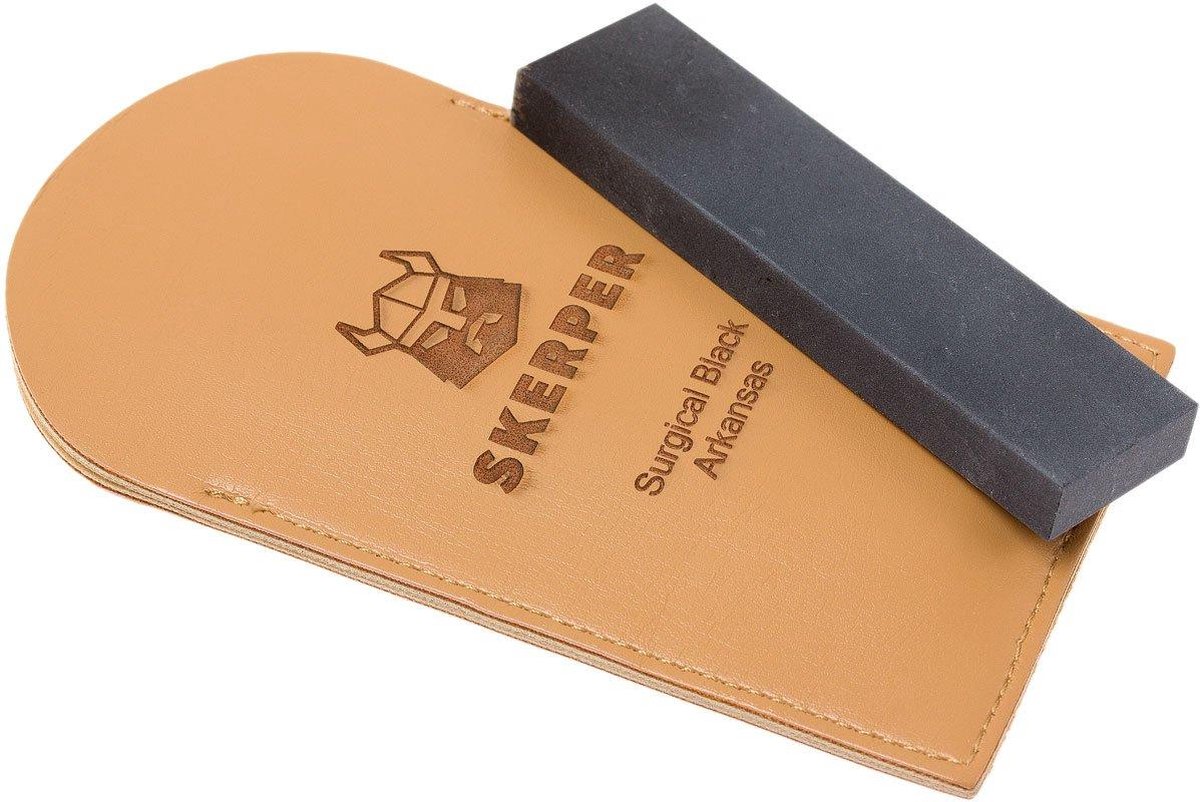 Skerper Arkansas Pocketslijpsteen NAPO30 Surgical Black Arkansas in Leren Opberghoes