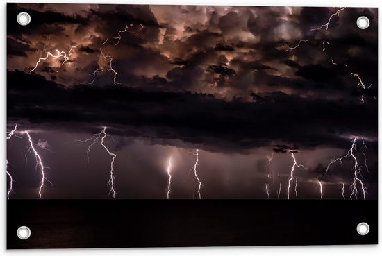 WallClassics - Tuinposter – Donkere Wolken met Bliksemschichten - 60x40 cm Foto op Tuinposter  (wanddecoratie voor buiten en binnen)