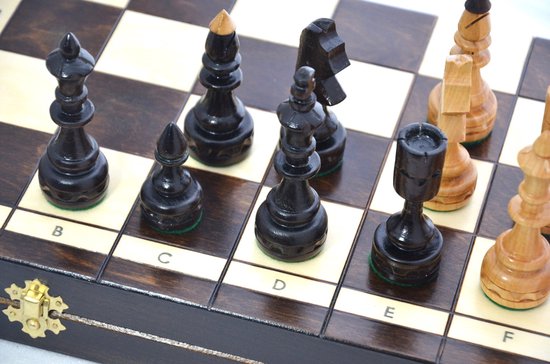 Thumbnail van een extra afbeelding van het spel Chess the Game - Schaakspel met prachtige kersenhouten schaakstukken!