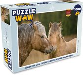 Puzzel Close-up van knuffelende fjord paarden - Legpuzzel - Puzzel 1000 stukjes volwassenen