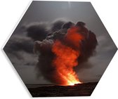 WallClassics - PVC Schuimplaat Hexagon  - Vuur met Rookpluim op Grond - 30x26.1 cm Foto op Hexagon (Met Ophangsysteem)