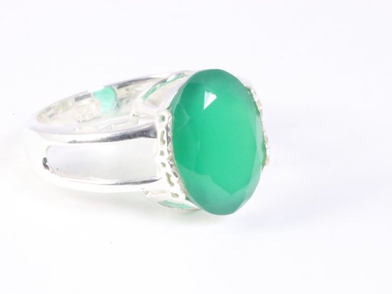 Opengewerkte hoogglans zilveren ring met groene onyx - maat 18.5