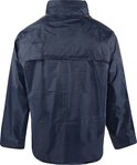 Donkerblauwe regenjas met capuchon, van achteren gezien.