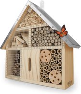 Wildlife Friend® Insectenhotel / Bijenhotel - Houten huis voor bijen, lieveheersbeestjes, gaasvliegen & vlinders met metalen dak