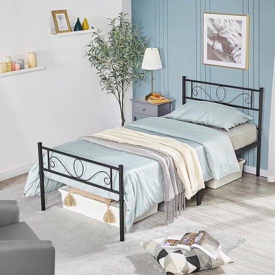 Industriële Metalen Bedframe met Hoofdeinde en Lattenbodem - Modern