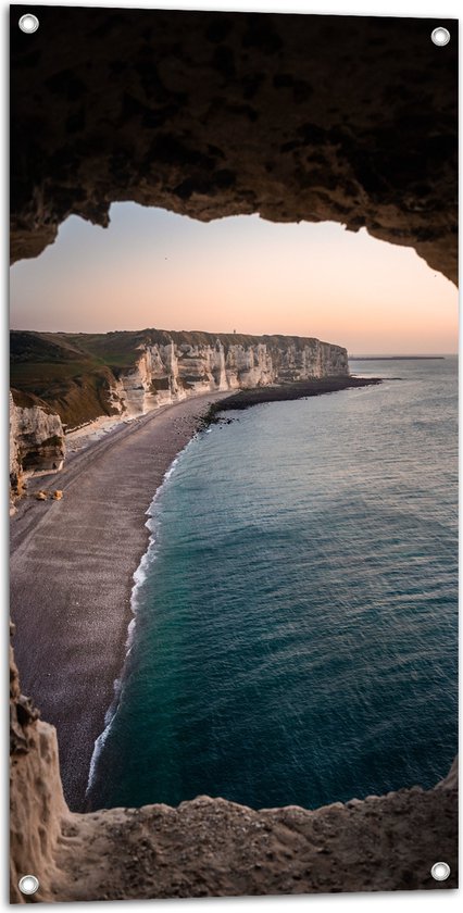 WallClassics - Tuinposter – Doorkijkje naar Strand - 50x100 cm Foto op Tuinposter  (wanddecoratie voor buiten en binnen)