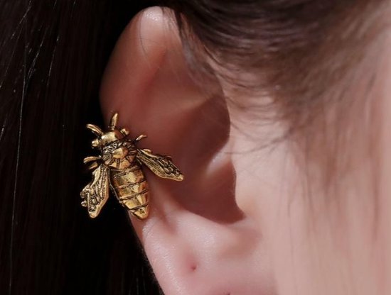 Wesp ear cuff | goud gekleurd