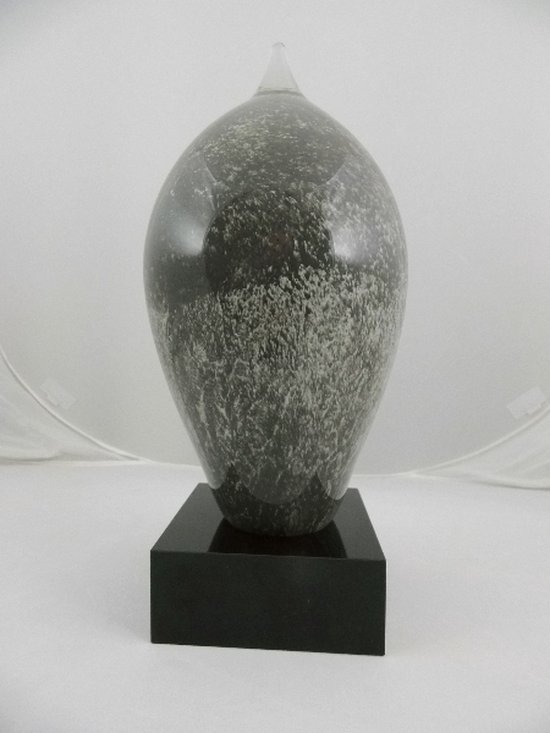 Sculptuur - 32 cm hoog - beeld glas - urn grijs - decoratie