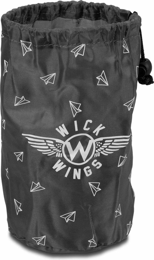 Grijs opbergzakje met trekkoord, bedrukt met wit vliegtuigprintje en Wick Wings logo.