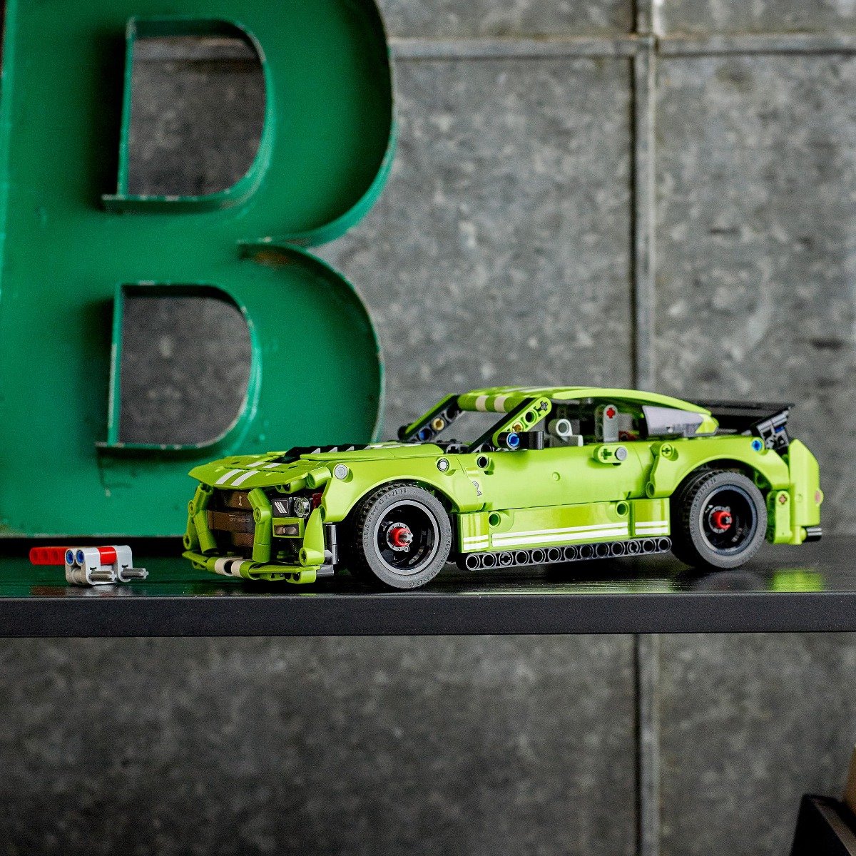LEGO Technic Ford Mustang Shelby GT500 - 42138 — afbeelding 3