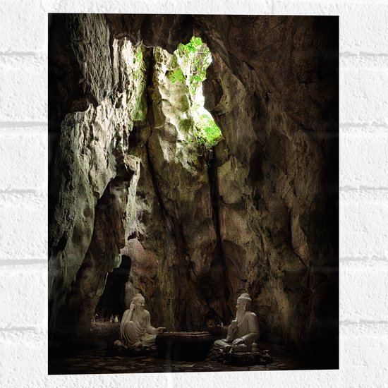 WallClassics - Muursticker - Buddha Beelden in Grot - 30x40 cm Foto op Muursticker