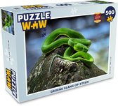 Puzzel Groene slang op steen - Legpuzzel - Puzzel 500 stukjes