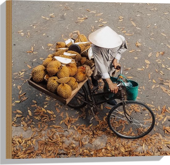 WallClassics - Hout - Bovenaanzicht van Thaise Man met Vruchten - 50x50 cm - 12 mm dik - Foto op Hout (Met Ophangsysteem)