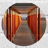 WallClassics - Muursticker Cirkel - Steiger over Strand - 20x20 cm Foto op Muursticker