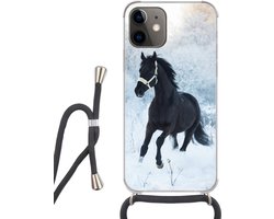 foto van Telefoonhoesje Geschikt voor iPhone 12 Mini - Paard - Sneeuw - Bos - Siliconen - Crossbody - Backcover met Koord - Telefoonhoesje met koord - Hoesje met touw
