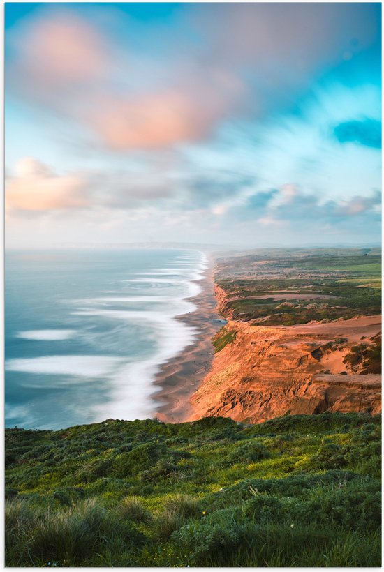 WallClassics - Poster Glanzend – Landschap met Begroeiing langs Zee - 70x105 cm Foto op Posterpapier met Glanzende Afwerking