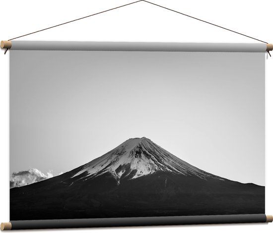 WallClassics - Textielposter - Berg met Sneeuwtop (zwart/wit) - 90x60 cm Foto op Textiel